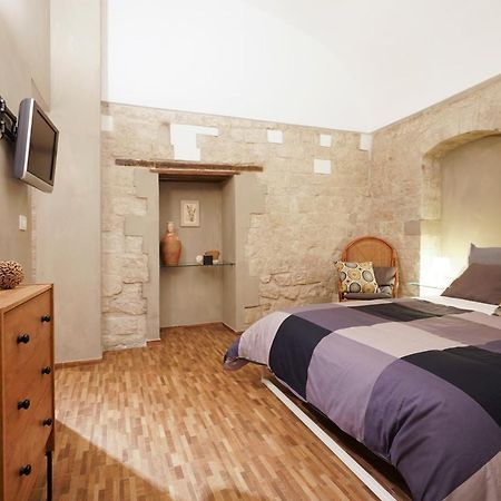 Winnili Apartments Trani Bagian luar foto