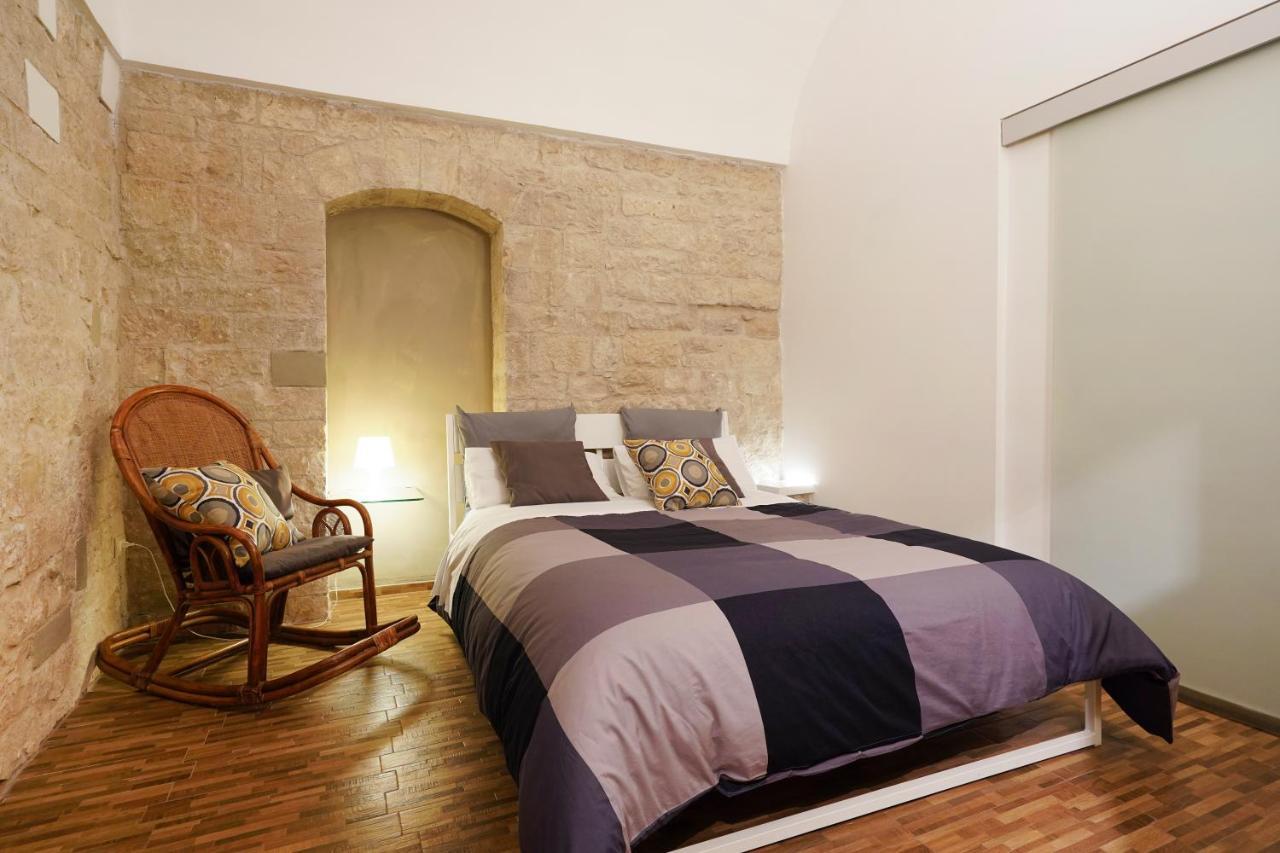 Winnili Apartments Trani Bagian luar foto