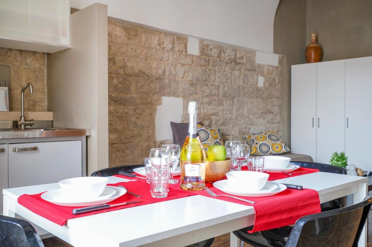 Winnili Apartments Trani Bagian luar foto