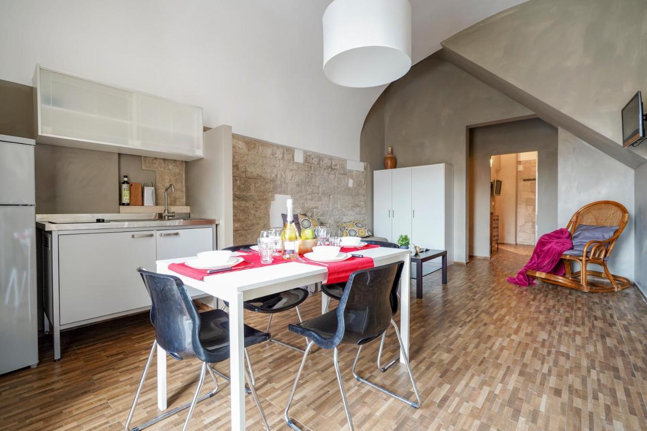 Winnili Apartments Trani Bagian luar foto