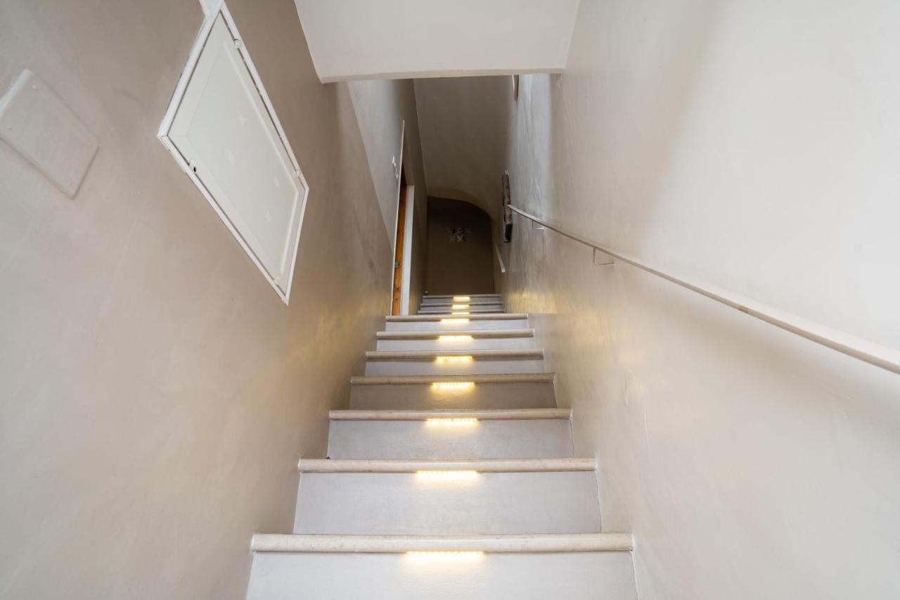 Winnili Apartments Trani Bagian luar foto