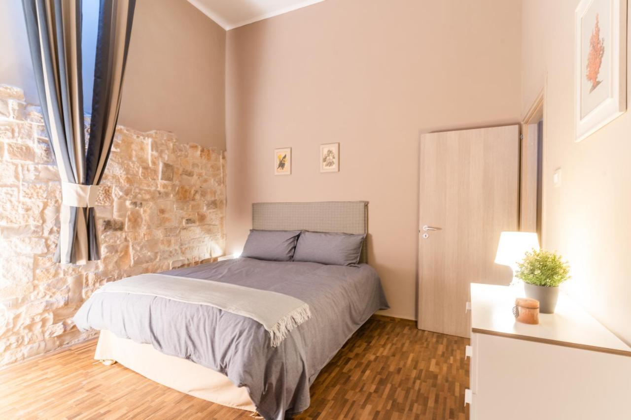 Winnili Apartments Trani Bagian luar foto