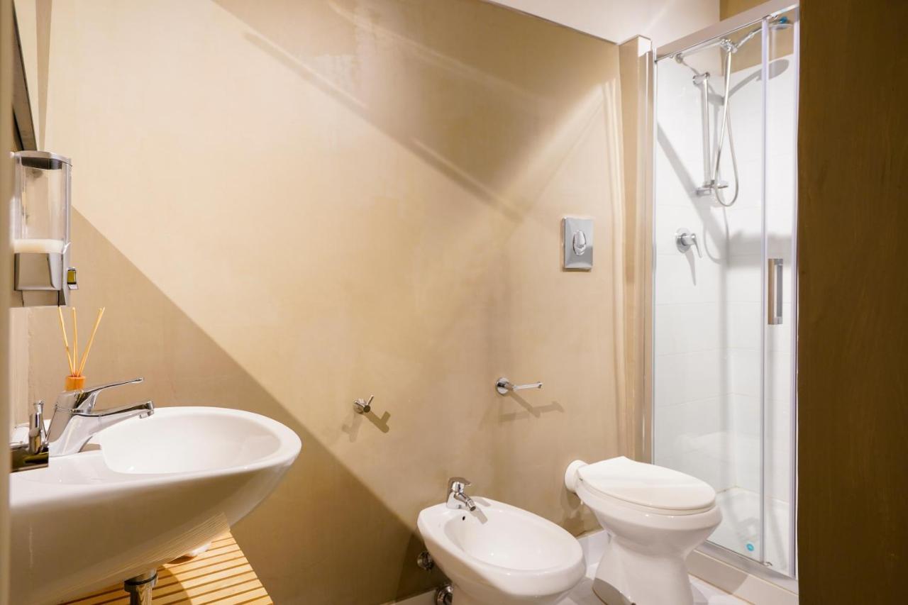 Winnili Apartments Trani Bagian luar foto