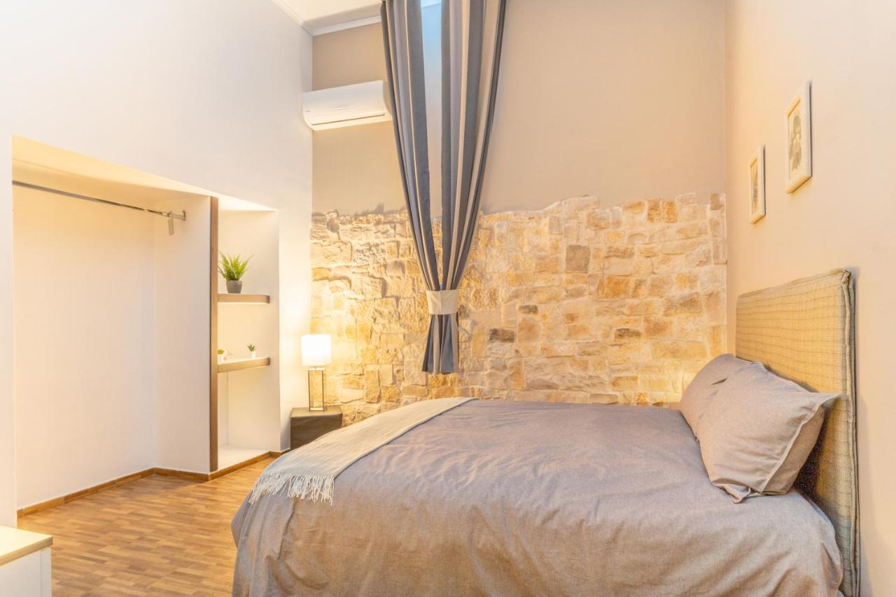 Winnili Apartments Trani Bagian luar foto